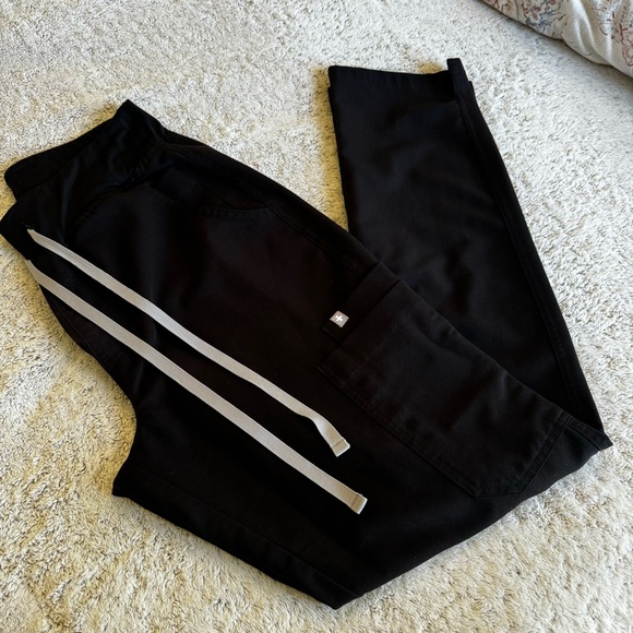 High Waisted Yola Skinny Scrub Pants ™ - Picture 5 of 11